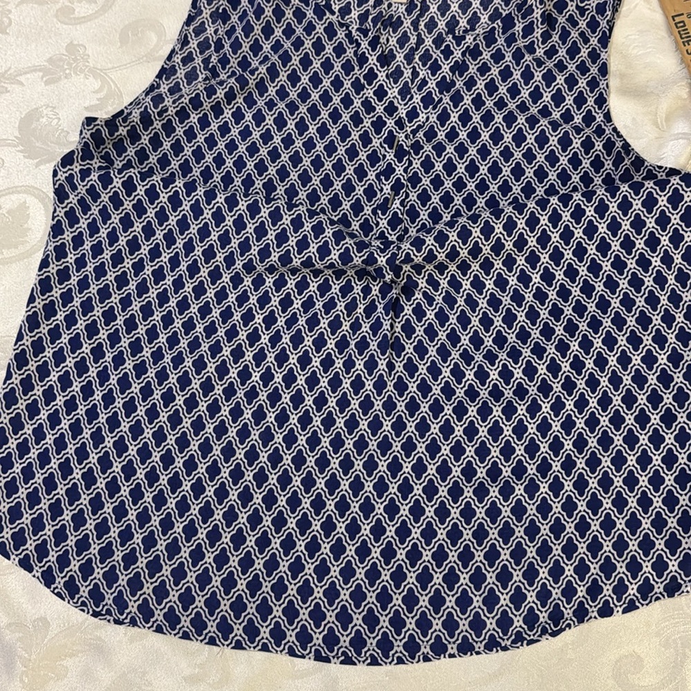 EUC Grand & Greene top. Size M - Picture 5 of 8